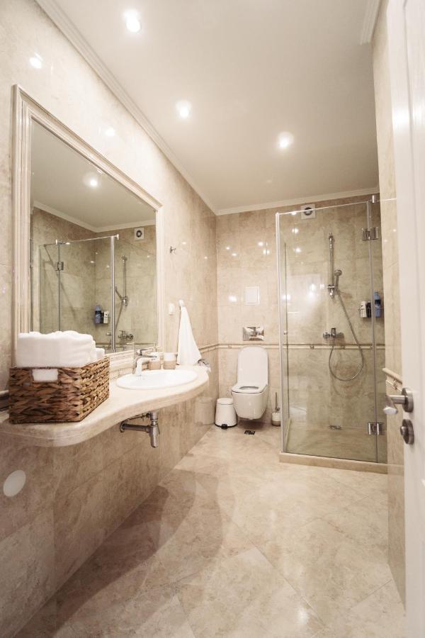 Apartment Avalon - Varna City Centre Bagian luar foto