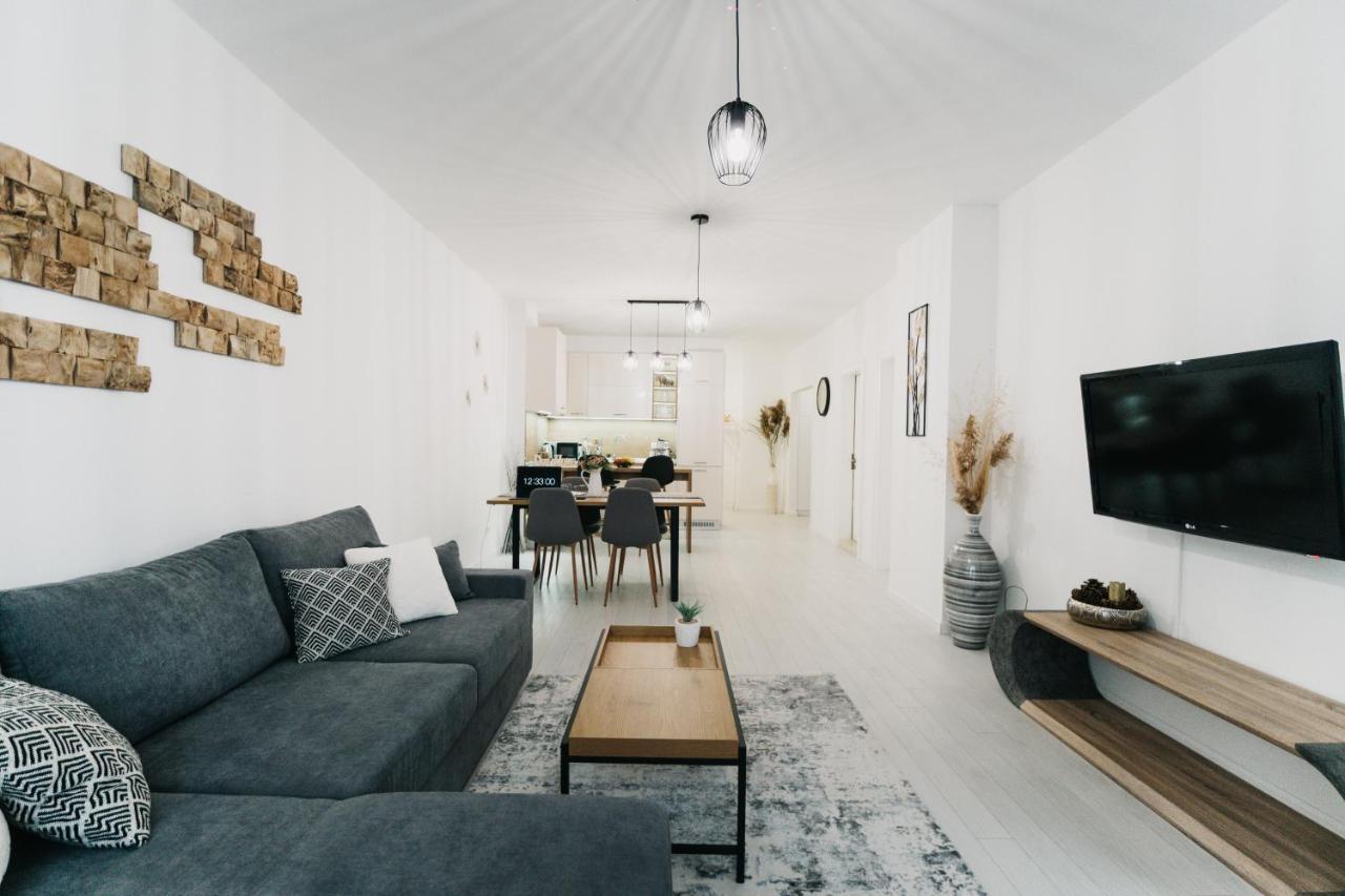 Apartment Avalon - Varna City Centre Bagian luar foto